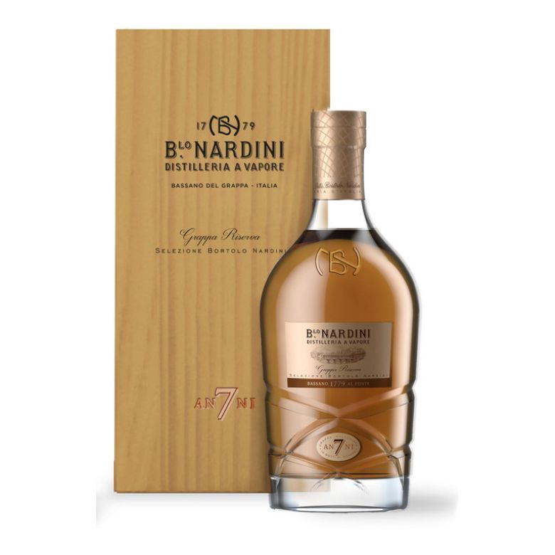 Immagine di GRAPPA NARDINI RISERVA 7 ANNI -70CL - SELEZIONE ASTUCCIO IN LEGNO