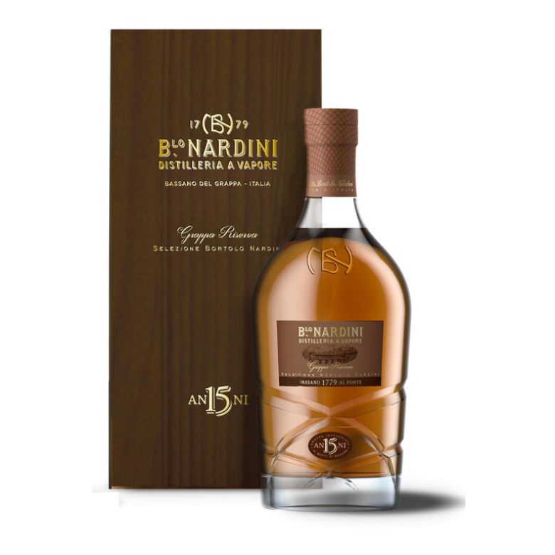 Immagine di GRAPPA NARDINI RISERVA 15 ANNI - 70CL - ASTUCCIO IN LEGNO